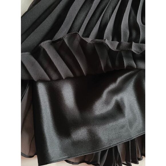 LAUNDRY BY SHELLI SEGAL Black Beaded V-Neck Pleated Dress NEW MSRP $340 SIZE 2 - Picture 8 of 17